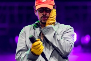 西媒：巴萨所有球员都申请了波多黎各歌星Bad bunny的演唱会门票赛事报道
