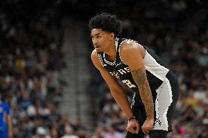 哈珀在季后赛单场至少20分10板5助7断 NBA历史首位新秀赛事报道