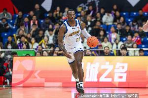广厦&深圳接连伤退！媒体人：任何球员的受伤都是CBA的损失
