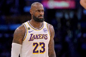 Windhorst：詹姆斯不会求湖人给高薪 湖人必须主动找詹姆斯降薪