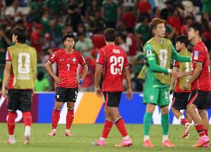 仍需等待！韩媒：韩国队氛围有些沉重，队员们身心都明显低落
