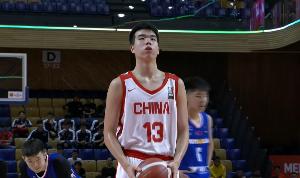 受伤影响！张懿赵杰16分钟3中0仅拿2分2板2助