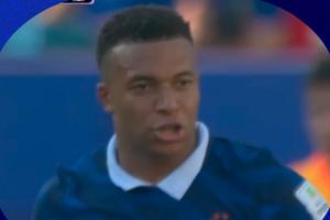 真的生气了！奥莱报解读唇语：姆巴佩向对手说了脏话“你妈的X”