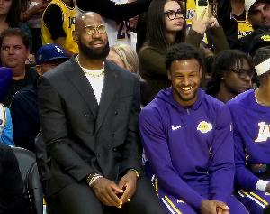 爷俩一起带走！Windhorst：得到詹姆斯的球队可能会交易来布朗尼
